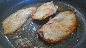 Browned chicken breasts | ©Tom Palladio Images