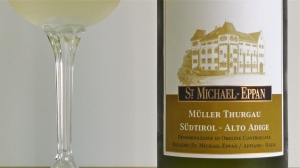 Alto Adige Müller Thurgau 2012 DOC - St. Michael's Winery - Appiano/Eppan, Italy | ©Tom Palladio Images
